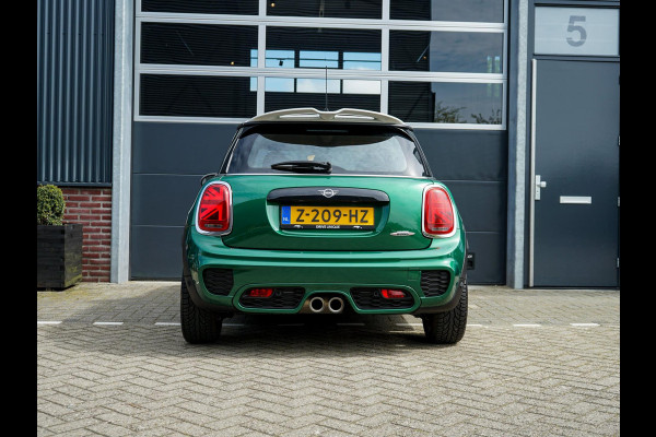 MINI Mini 2.0 John Cooper Works Chili, Adaptief onderstel, JCW Sportstoelen, LED, parkeersensoren, keyless ,18 inch Cup spoke Two