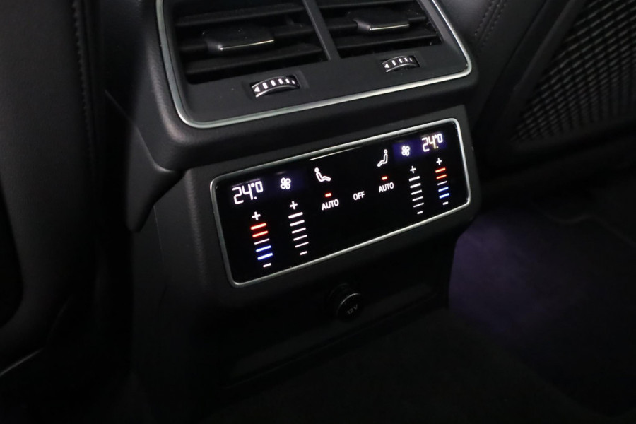 Audi A6 Avant 55 TFSI e quattro Competition S-Line 367 pk S-Tronic | Navigatie | Panoramadak | Parkeersensoren | Stoelverwarming | Matrix LED Koplampen | S-Line