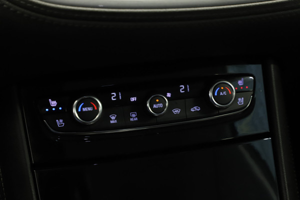 Opel Grandland X 1.6 180pk Turbo Hybrid Ultimate Navigatie Stoelverwarming Camera Cruise Clima 113