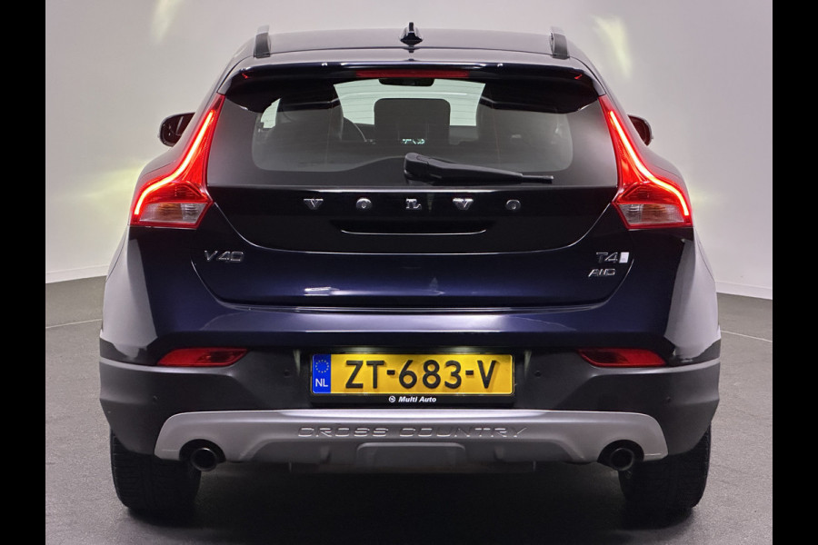 Volvo V40 Cross Country 2.0 T4 AWD Momentum | Leer | Navi | Trekhaak | Stoelverwarming | Cruise Control | Verwarmde Vooruit | Xenon | Parkeersensor | Dakrails |