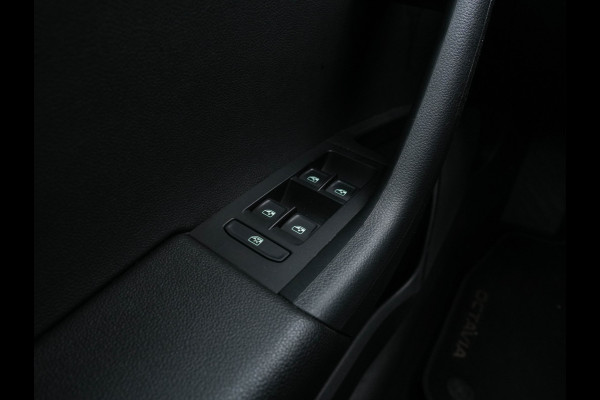 Škoda Octavia Combi 1.0 TSI Greentech Ambition Business Aut. *NAVI-FULLMAP | DAB | ECC | PDC | CRUISE*