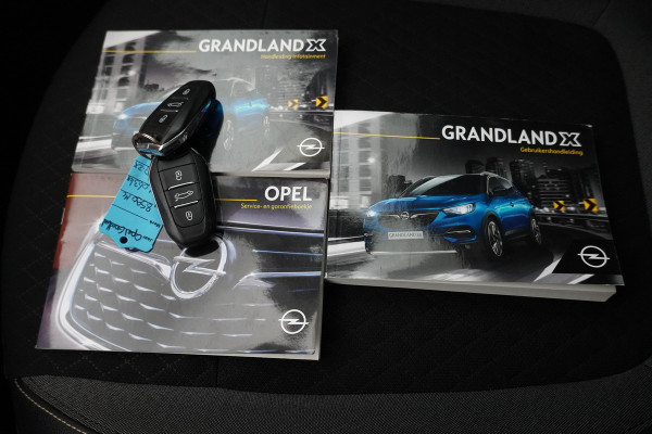 Opel Grandland X BWJ 2020 / 131 PK 1.2 Turbo Business Executive / Clima / DENON / Navi / Stoelverw / Cruise / Sportstoelen / PDC / LMV / Carplay / Privacy glass