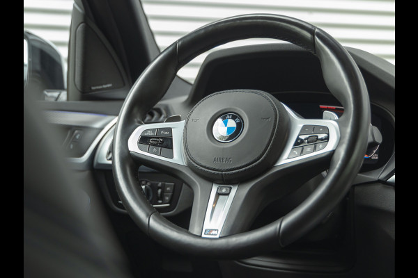 BMW X3 xDrive20i M-Sport - Trekhaak - Camera - Head-Up - Stuurwielverwarming