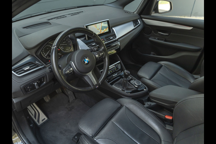 BMW 2 Serie Active Tourer 218i - M-Sport - LED - Head-Up - Stoelverwarming