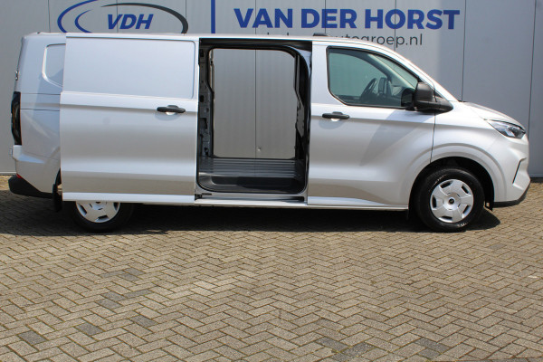 Ford Transit Custom 320 2.0-136pk TDCI L2H1 ´Trend´, schuifdeur li. + re. ! Overtuig u van de rijkwaliteiten van dit nieuwe model Ford Transit Custom. Camera, LED koplampen, Cruise Control, Aut. Airco, Navigatie by Apple / Android, Voorraam verwarmd, Metallic lak etc.