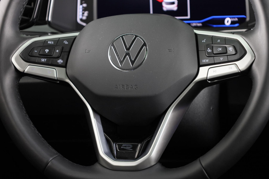 Volkswagen T-Roc 1.5 TSI R-Line Business 150 PK Automaat (DSG) | Black Style | Camera | Panoramadak | Stoelverwarming