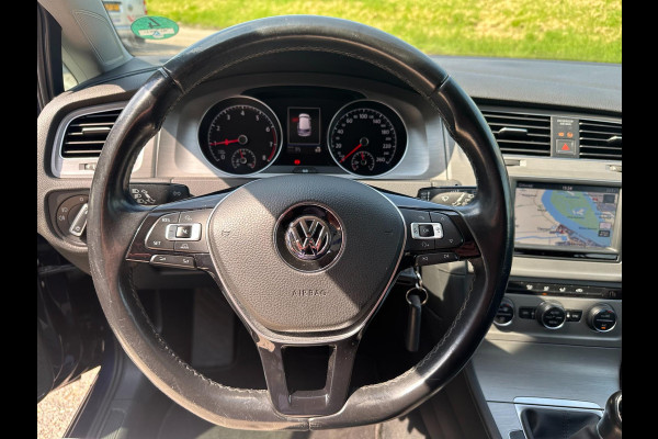 Volkswagen Golf 1.0 TSI Connected Series|Camera|PDC|CarPlay|Trekhaak|HS6