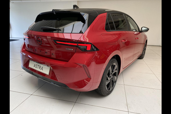 Opel Astra 1.6 TURBO Hybrid 180 Level 4 (GS) | Ultimate pack | Navigatie Pro | Adaptive LED | Climate Control met Intelli-Air | Head-up Display |  Panorama Schuif/kantel dak | Winter Pack | 7,4 kW boordlader |