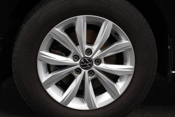 Volkswagen Polo 1.0 TSI 110pk DSG Highline | Navigatie | Apple Carplay/Android auto | Afneembare trekhaak | Parkeersensoren | Adaptive Cruise Control | Verwarmbare voorstoelen | Extra getint glas | Climate Control