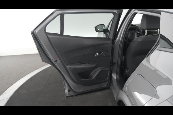 Peugeot 2008 PureTech 130 EAT8 Allure | Facelift | 360 Camera | Dodehoekdetectie | Stoelverwarming | Apple Carplay