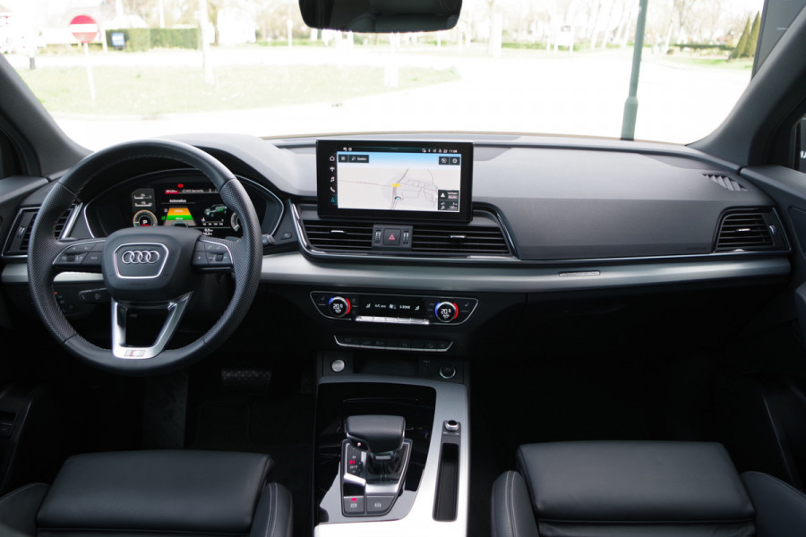 Audi Q5 50 TFSI e 300 PK S-Line Edition Competition Plug-In Hybride, RS-Sportstoelen, Panoramdak, Matrix-LED, Camera