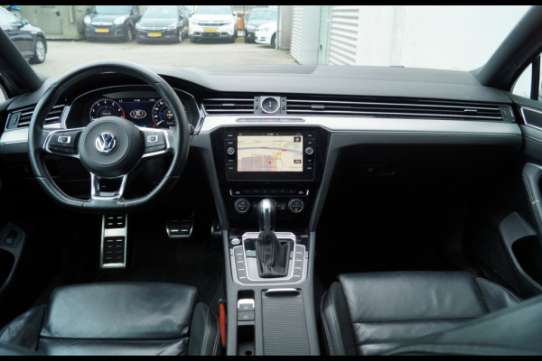 Volkswagen Passat Variant 1.4 TSI DSG Highline Business R-line -NAVI-DIGI-XENON-