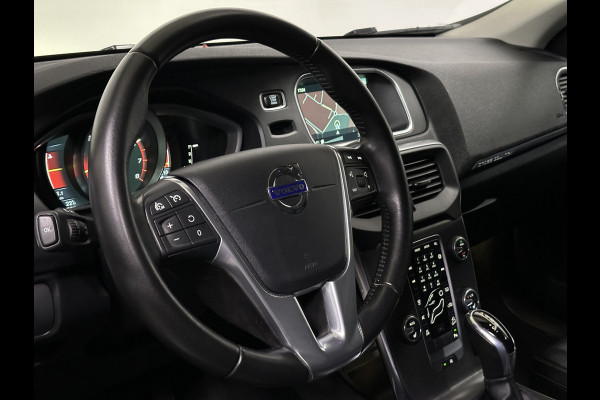 Volvo V40 2.0 T4 AWD Momentum | Cross Country | Leer | Navi | Trekhaak | Stoelverwarming | Cruise Control | Verwarmde Vooruit | Xenon | Parkeersensor | Dakrails |