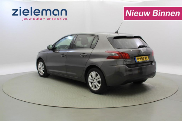 Peugeot 308 1.2 PureTech Executive - Panorama, Navi, Carplay