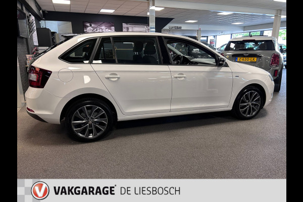 Škoda Rapid Spaceback 1.2 TSI Greentech Drive/Panorama-dak/Navigatie/pdc/stoelverwarming