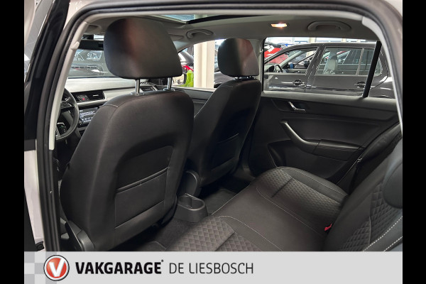 Škoda Rapid Spaceback 1.2 TSI Greentech Drive/Panorama-dak/Navigatie/pdc/stoelverwarming