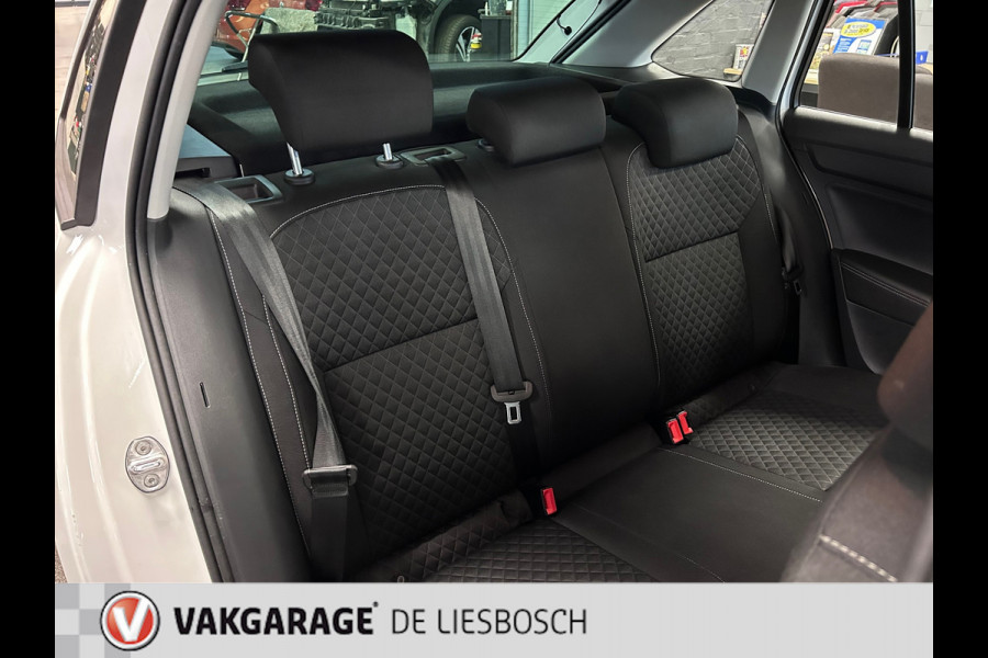 Škoda Rapid Spaceback 1.2 TSI Greentech Drive/Panorama-dak/Navigatie/pdc/stoelverwarming