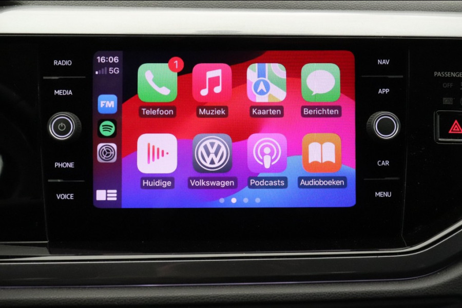 Volkswagen Polo 1.6 TDI Highline Automaat - Carplay, Clima