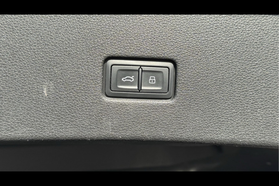 Audi Q8 55 TFSI quattro S-Line , Pro Line Leer | Pano | Trekh | Adapt