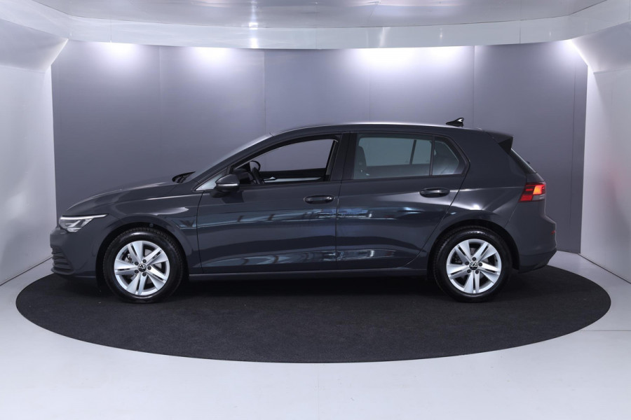 Volkswagen Golf 1.0 TSI Life 110 pk | Verlengde garantie | Navigatie | Parkeersensoren | Adaptieve cruise control |