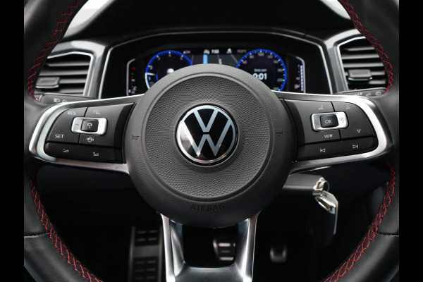 Volkswagen T-Roc 1.5 TSI 150pk DSG Sport R-Line Navigatie Acc Led Virtual Cockpit 107