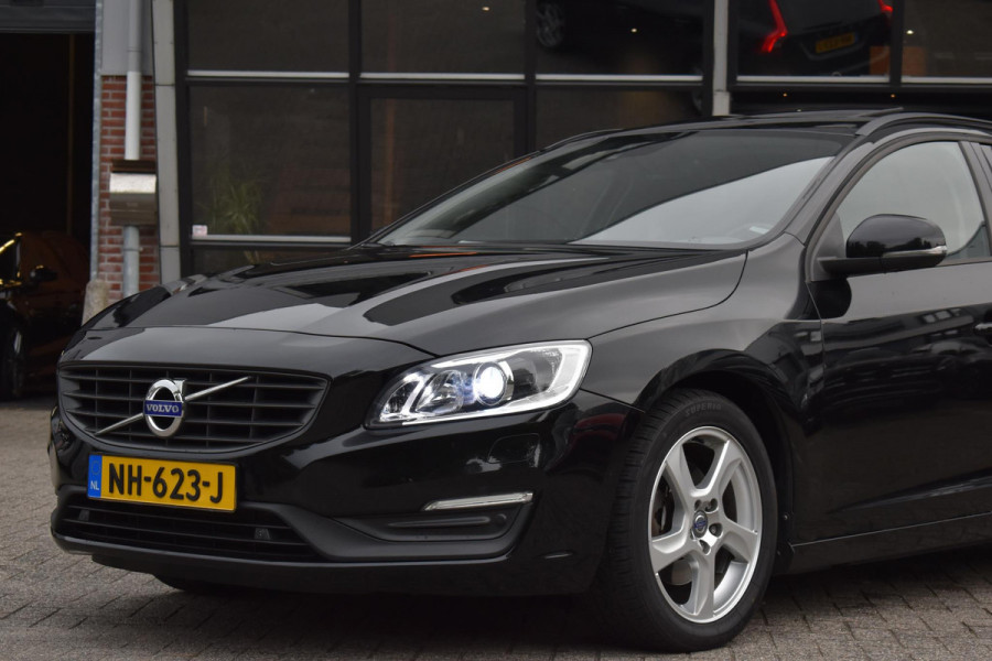 Volvo V60 2.0 D3 Summum Navi Cruise Pano AUT Trekhaak