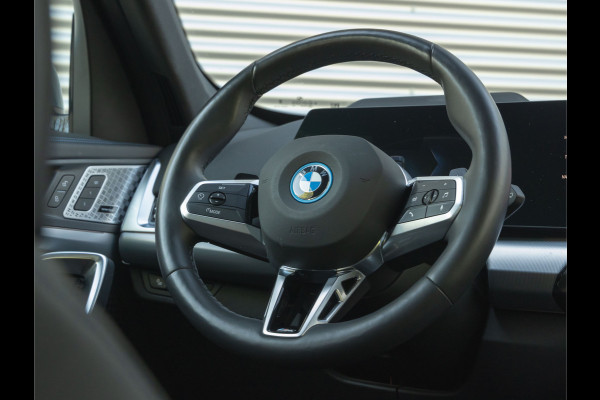 BMW X1 30e xDrive M-Sport - Pano - Trekhaak - Driving Ass - Memory - Harman Kardon