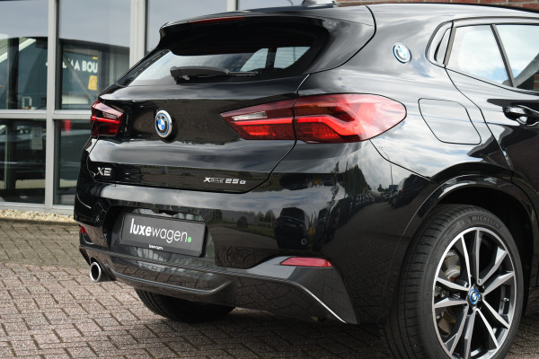 BMW X2 xDrive25e 220pk M-Sport ACC Camera El-Klep 19inch Shadowline