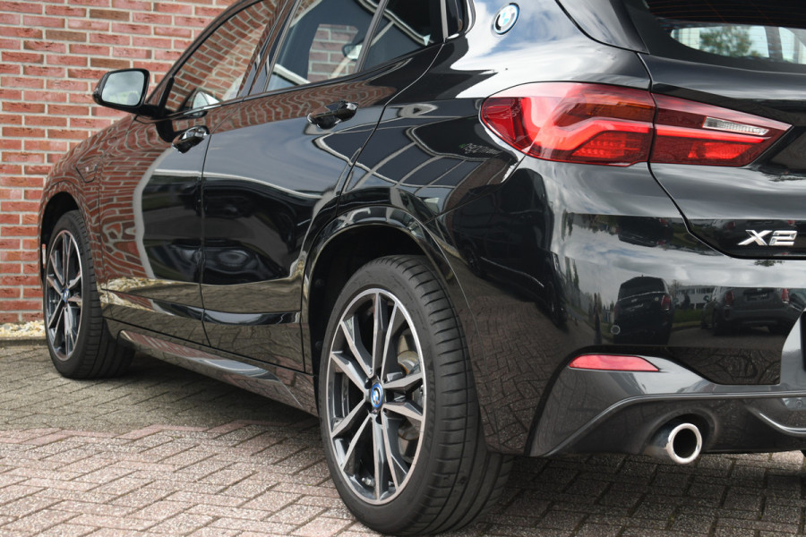 BMW X2 xDrive25e 220pk M-Sport ACC Camera El-Klep 19inch Shadowline