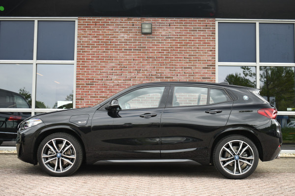 BMW X2 xDrive25e 220pk M-Sport ACC Camera El-Klep 19inch Shadowline