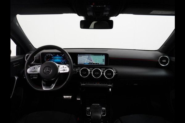 Mercedes-Benz A-Klasse 180 Business Solution AMG Night Upgrade | PANO SCHUIF/OPENDAK | STOELVERW. | CAMERA |