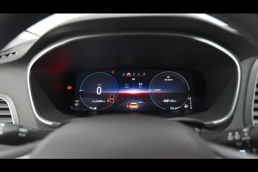 Renault MEGANE Estate 1.6 E-Tech Plug-In Hybrid 160 Intens | Camera | Dodehoekdetectie | Head-Up Display | Apple Carplay