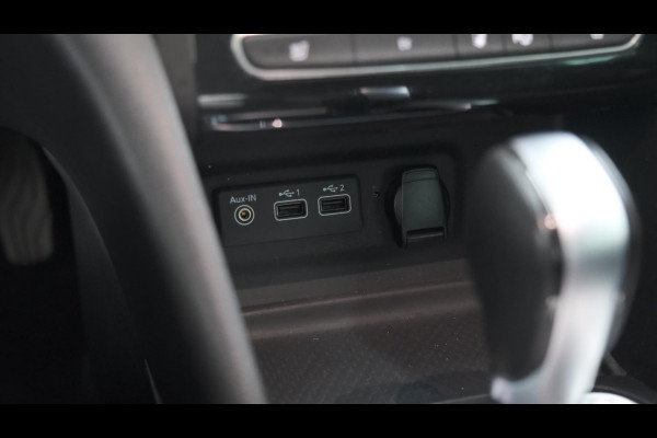 Renault MEGANE Estate 1.6 E-Tech Plug-In Hybrid 160 Intens | Camera | Dodehoekdetectie | Head-Up Display | Apple Carplay