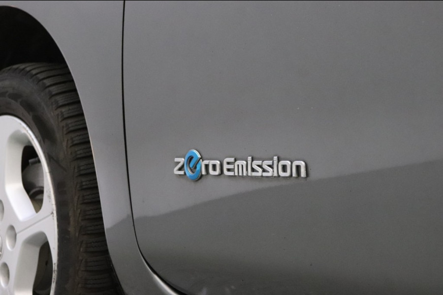 Nissan Leaf Acenta 30 kWh - Navi, Camera, Stoelverw. (10.000 NA SUBSIDIE)