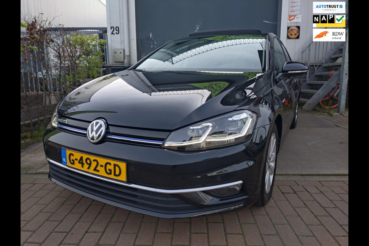 Volkswagen Golf 1.5 TSI Comfortline Business open dak
