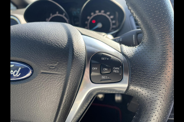 Ford Fiesta 1.0 EcoBoost ST Line 100pk | Afneembare Trekhaak | Navigatie | Cruise Control | Grote Achterspoiler | Voorruit verwarming