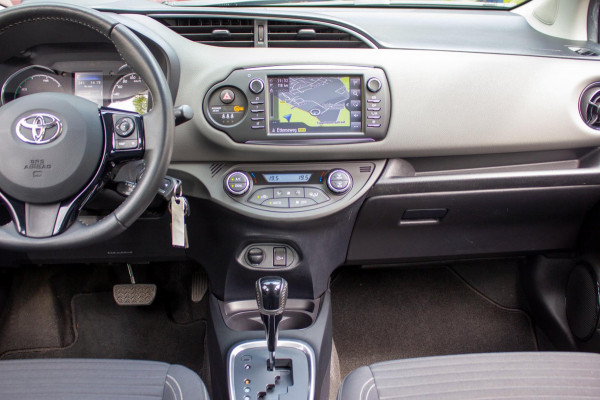 Toyota Yaris 1.5 Hybrid Energy | Prijs rijklaar incl. 12 mnd garantie | Automaat Navi Clima Camera Cruise