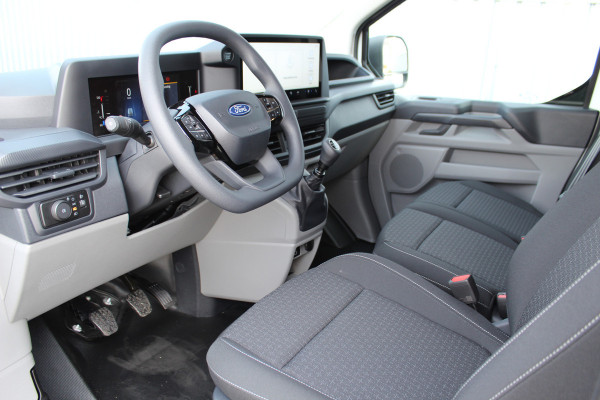 Ford Transit Custom 320 2.0-136pk TDCI L2H1 ´Trend´. Overtuig u van de rijkwaliteiten van dit nieuwe model Ford Transit Custom. Camera, LED koplampen, Cruise Control, Aut. Airco, App Connect, Winterpack