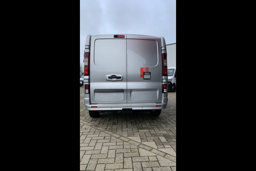 Renault Trafic Exclusive T30 2.0 dCi 150 PK L2H1 17inch velgen, Trekhaak, Apple Carplay