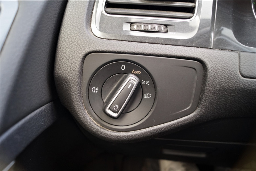 Volkswagen e-Golf 136pk Automaat -NAVI-ACC-LED-ECC-PDC-