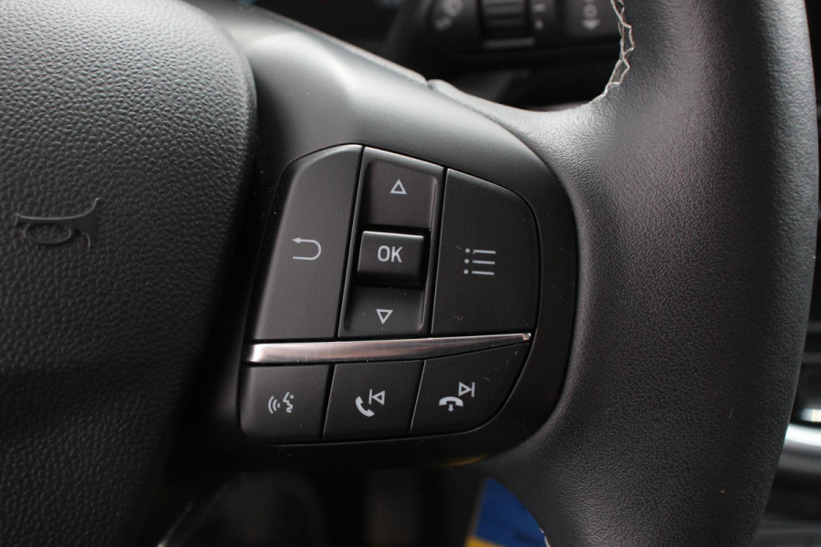 Ford Fiesta 1.0 EcoBoost 125pk Titanium | Navigatie | Apple Carplay/Android Auto | Parkeersensor achter | Cruise Control | Stoel-en stuurverwarming | Verwarmde voorruit | Climate Control