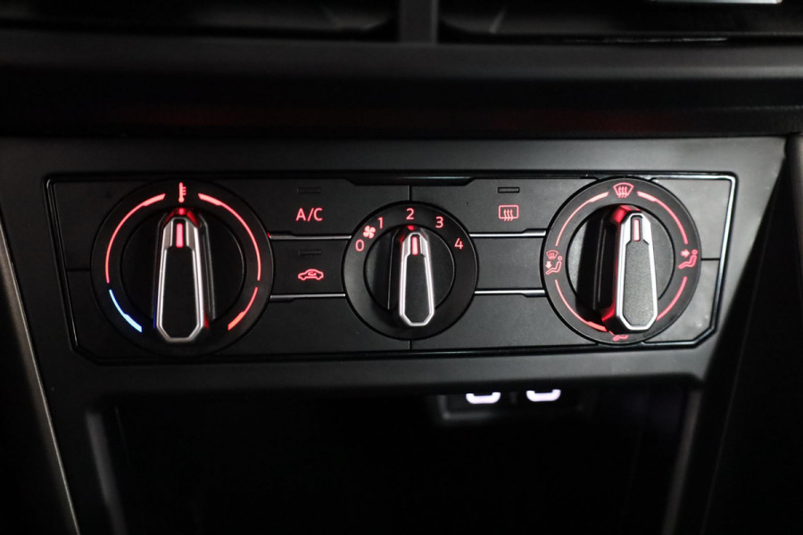 Volkswagen Polo 1.0 TSI Comfortline 95 pk | Navigatie via App | Airco | Adaptieve cruise control |
