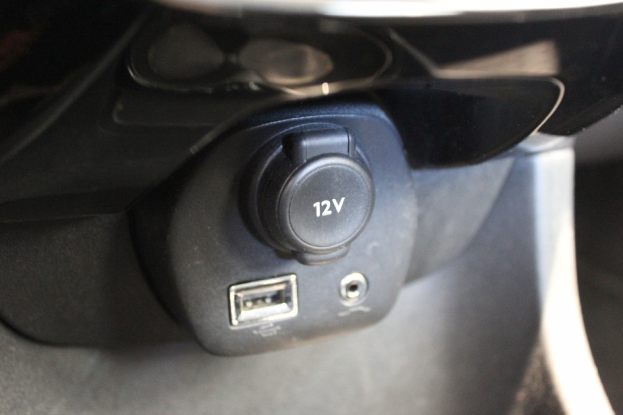 Peugeot 108 1.0 e-VTi Allure | Camera | Cruise control | Airco