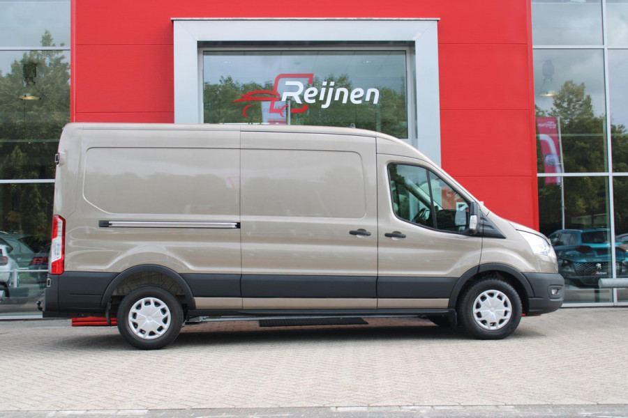 Ford Transit 350 2.0 TDCI 130PK L3H2 TREND | LAADKLEP IDEAAL VOOR CATERING BEDRIJVEN! | ACHTERUIRIJ CAMERA | DAB+ RADIO | TREKHAAK | LANE ASSIST | VERWARMBARE VOORRUIT | APPLE CARPLAY/ANDROID AUTO | 3-ZITS |