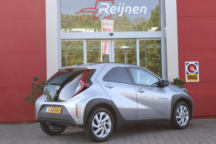 Toyota Aygo X 1.0 VVT-i MT 74PK AUTOMAAT PULSE CABRIO | CABRIODAK  l AIRCO l NAVIGATIE | 17 "INCH LICHTMETALEN VELGEN | ACHTERUITRIJCAMERA | STOELVERWARMING | ADAPTIVE CRUISE CONTROL | CLIMATE CONTROL | DAB+ |