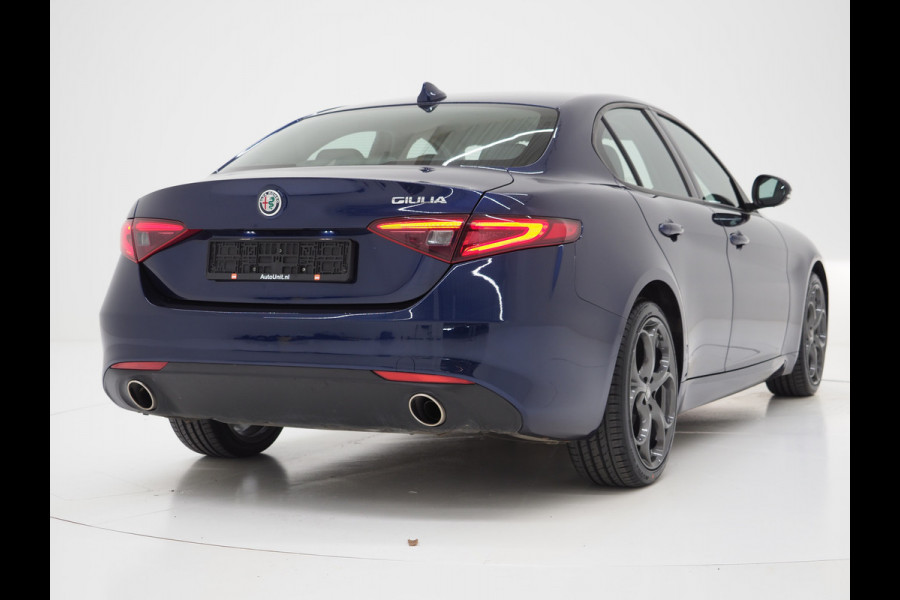 Alfa Romeo Giulia 2.0T 202PK | Navigatie | Climate | Cruise | LED | DAB+