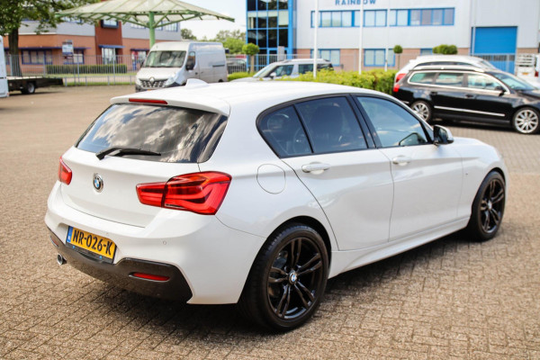 BMW 1-serie 118i High Executive M Sport M Pakket 136pk Automaat Shadowline|1e|LED Koplampen|Alcantara sportstoelen|NAVI|Black Pack