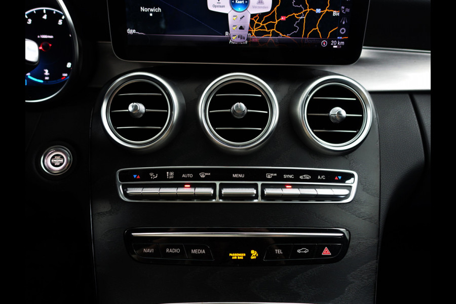 Mercedes-Benz C-Klasse 180 Solution AMG Night Edition Aut- Panodak I Virtual Cockpit ISfeerverlichting I Sport Leder ICamera I Park Assist