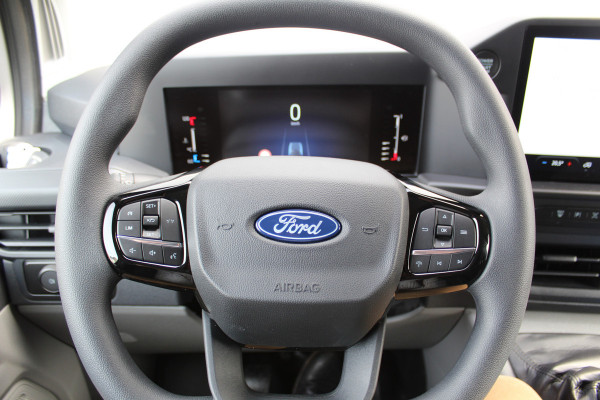 Ford Transit Custom 320 2.0-136pk TDCI L2H1 ´Trend´, schuifdeur li. + re. ! Overtuig u van de rijkwaliteiten van dit nieuwe model Ford Transit Custom. Camera, LED koplampen, Cruise Control, Aut. Airco, Navigatie by Apple / Android, Voorraam verwarmd, Metallic lak etc.