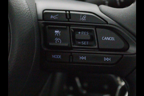 Toyota Yaris 1.5 HYBRID DYNAMIC-PACK "NIEUW" MET GARANTIE TOT 2034 Carplay Navigatie .Adaptive cruise .LMV . Camera